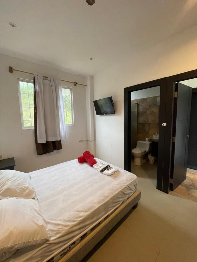 Kiwi Suites Hostel Montañita Eksteriør billede