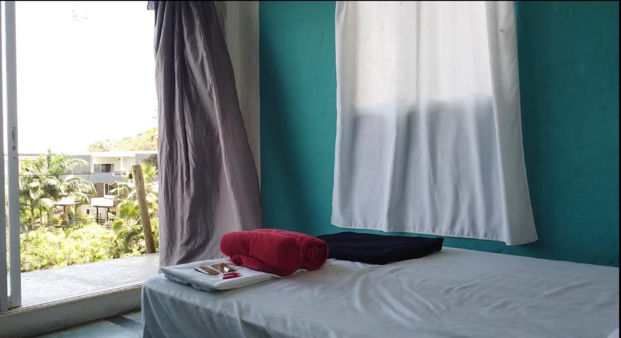 Kiwi Suites Hostel Montañita Eksteriør billede