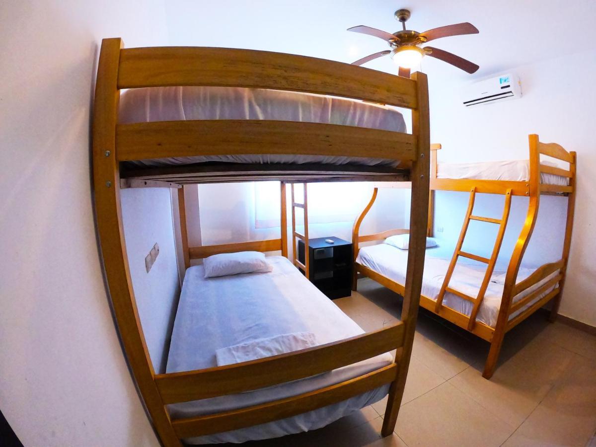 Kiwi Suites Hostel Montañita Eksteriør billede