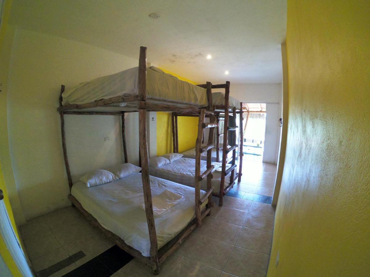 Kiwi Suites Hostel Montañita Eksteriør billede