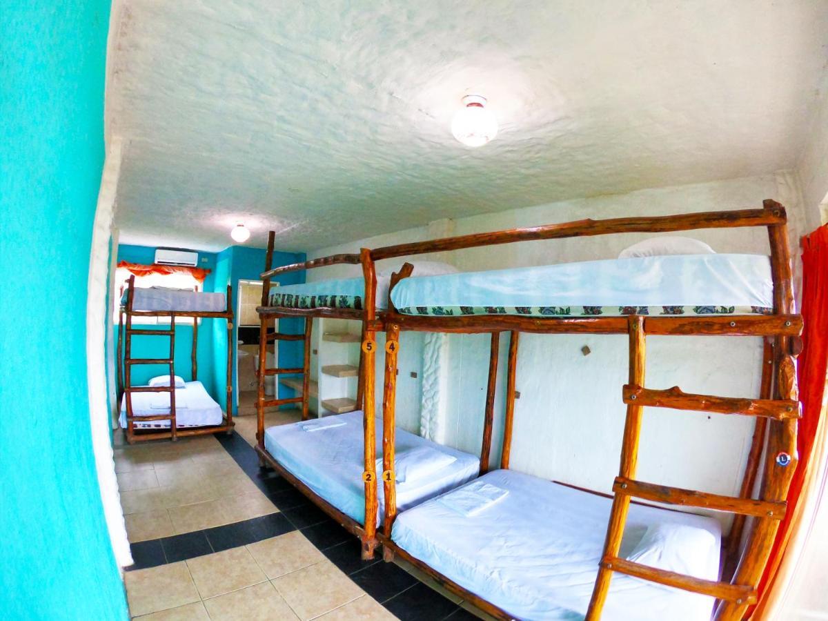 Kiwi Suites Hostel Montañita Eksteriør billede