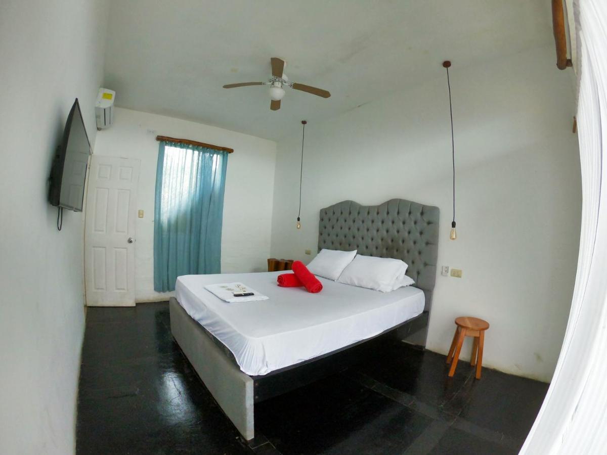 Kiwi Suites Hostel Montañita Eksteriør billede
