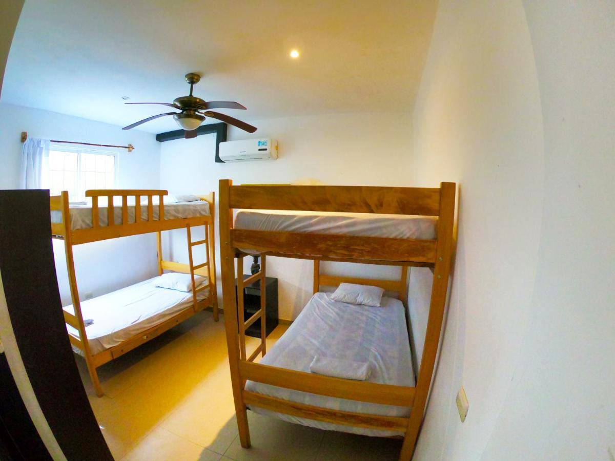 Kiwi Suites Hostel Montañita Eksteriør billede