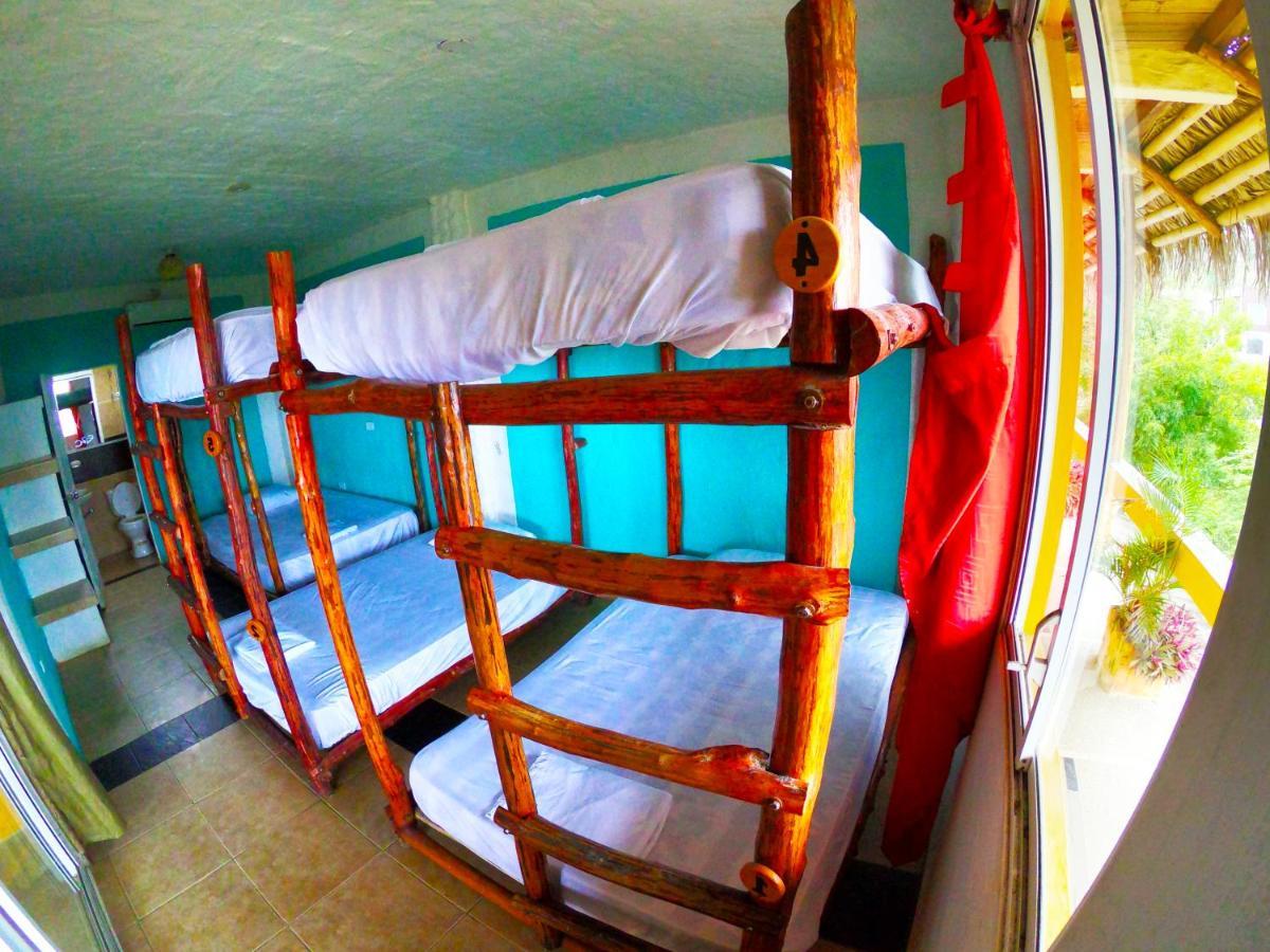 Kiwi Suites Hostel Montañita Eksteriør billede