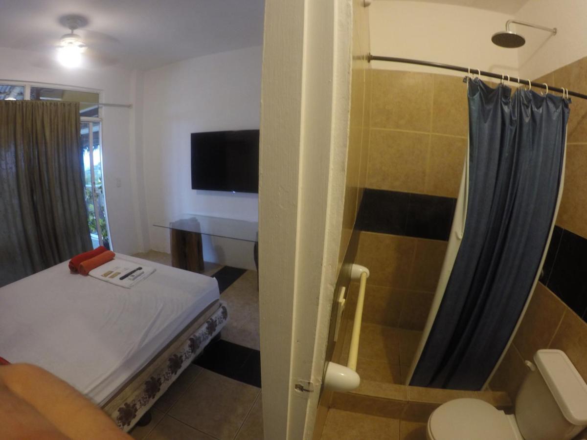 Kiwi Suites Hostel Montañita Eksteriør billede
