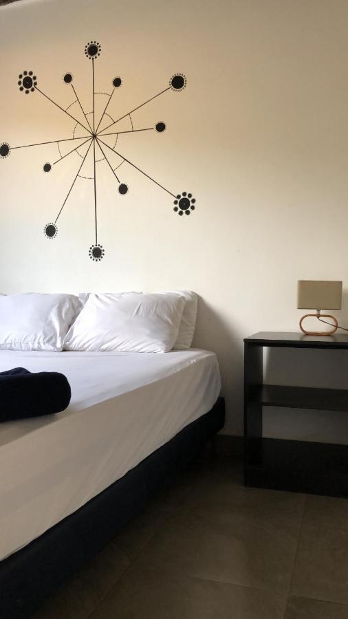 Kiwi Suites Hostel Montañita Eksteriør billede