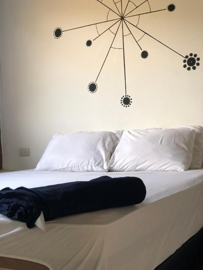 Kiwi Suites Hostel Montañita Eksteriør billede