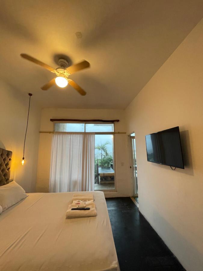 Kiwi Suites Hostel Montañita Eksteriør billede