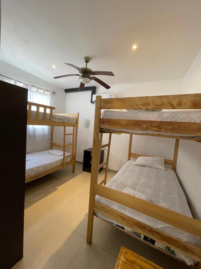 Kiwi Suites Hostel Montañita Eksteriør billede